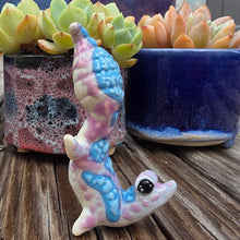 Load image into Gallery viewer, GECKO - GRAPE, HANDSTAND