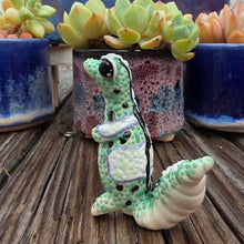 Load image into Gallery viewer, GECKO - JADE, STANDING