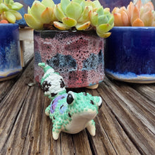 Load image into Gallery viewer, GECKO - JADE, ON BELLY