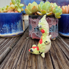 Load image into Gallery viewer, GECKO - HOT PISTACHIO, HANDSTAND